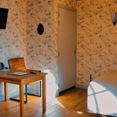 Uylenburg- Du Midi ホテル