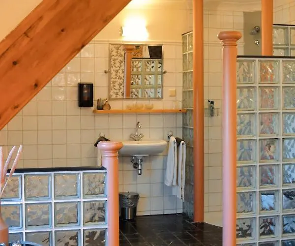 Uylenburg- Du Midi Hotel