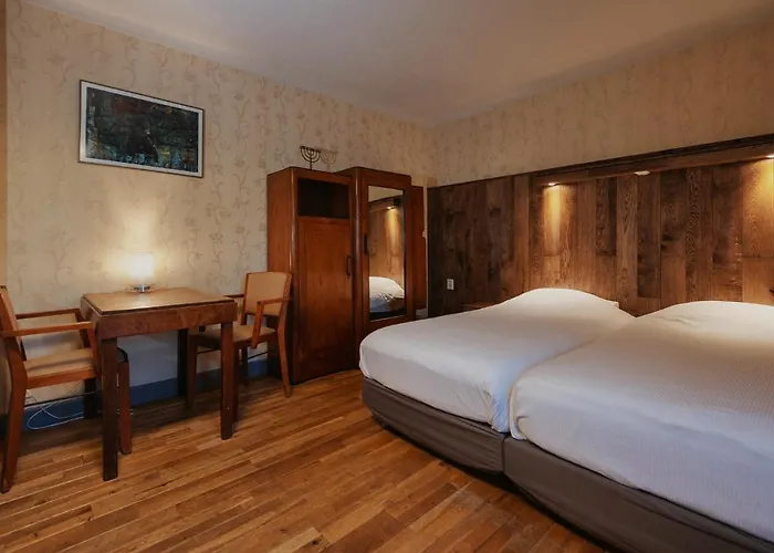 Hotel Uylenburg- Du Midi 3*