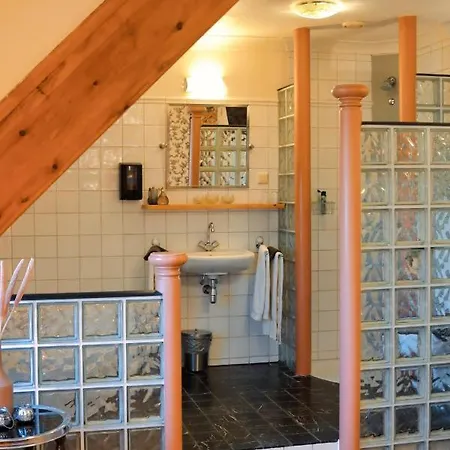 Uylenburg- Du Midi Hotel