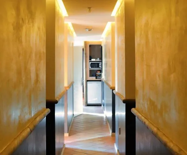 Uylenburg- Du Midi Hotel Delft